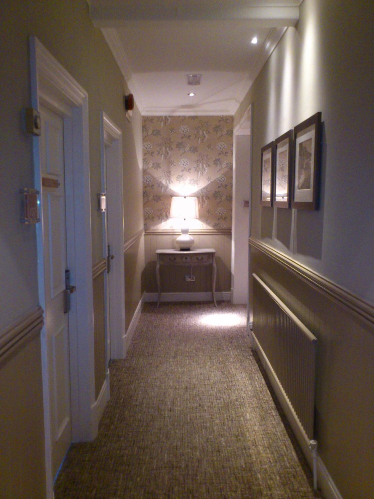 Anglesey Arms Hotel Menai Bridge Exterior foto