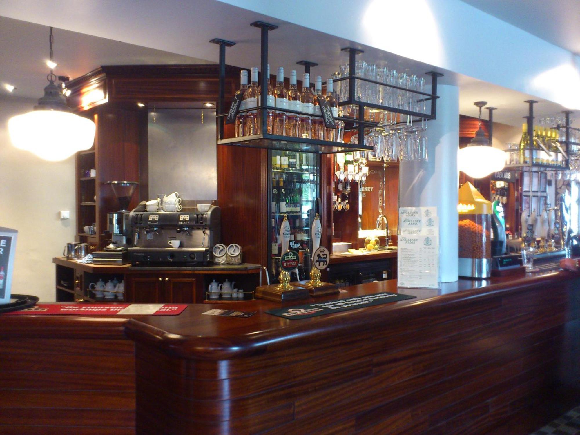 Anglesey Arms Hotel Menai Bridge Exterior foto